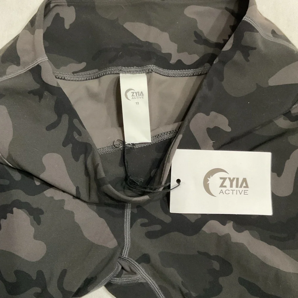 Zyia active USA Camouflage distressed Leggings new with tags size 12 - Picture 2 of 5